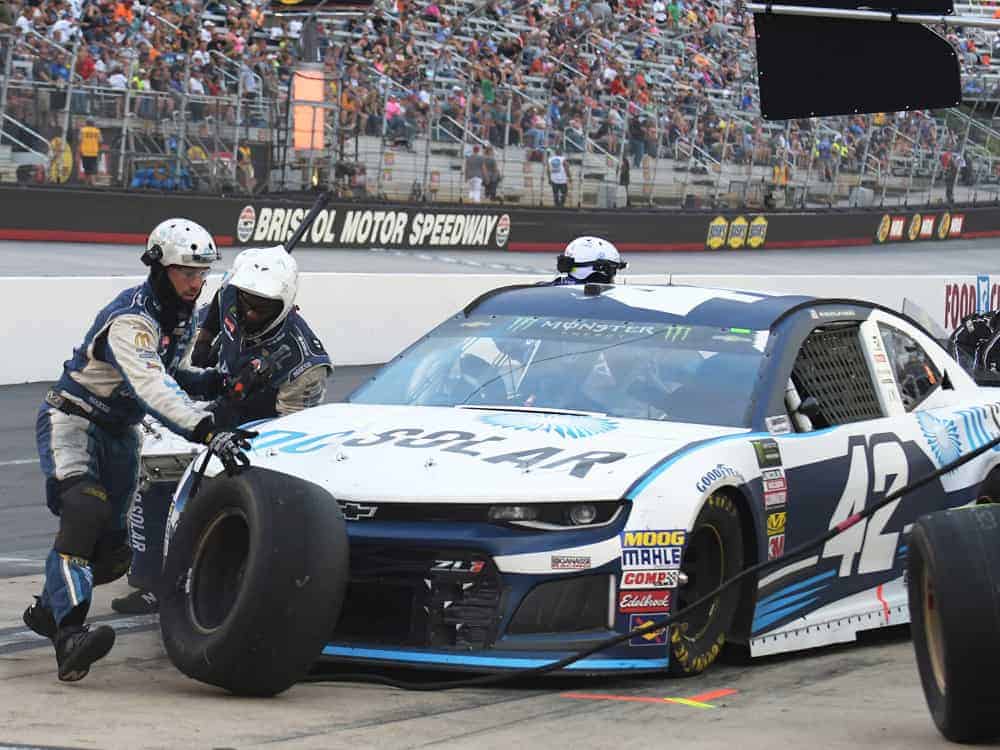 NASCAR Betting odds picks predictions best bets Cook Out Southern 500 Darlington Motor Speedway Kyle Larson this week BetMGM