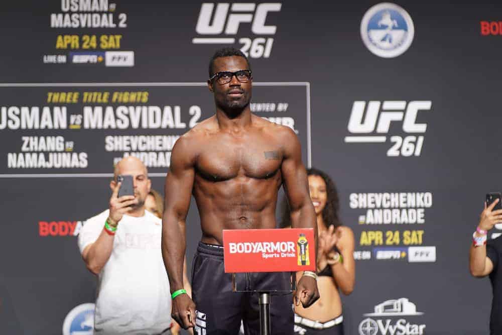 UFC MMA DFS Picks Vegas 33 Monkey Knife Fight Picks predictions las vegas betting odds lines ufc fight night how to bet on ufc fights this weekend Uriah Hall Sean Strickland