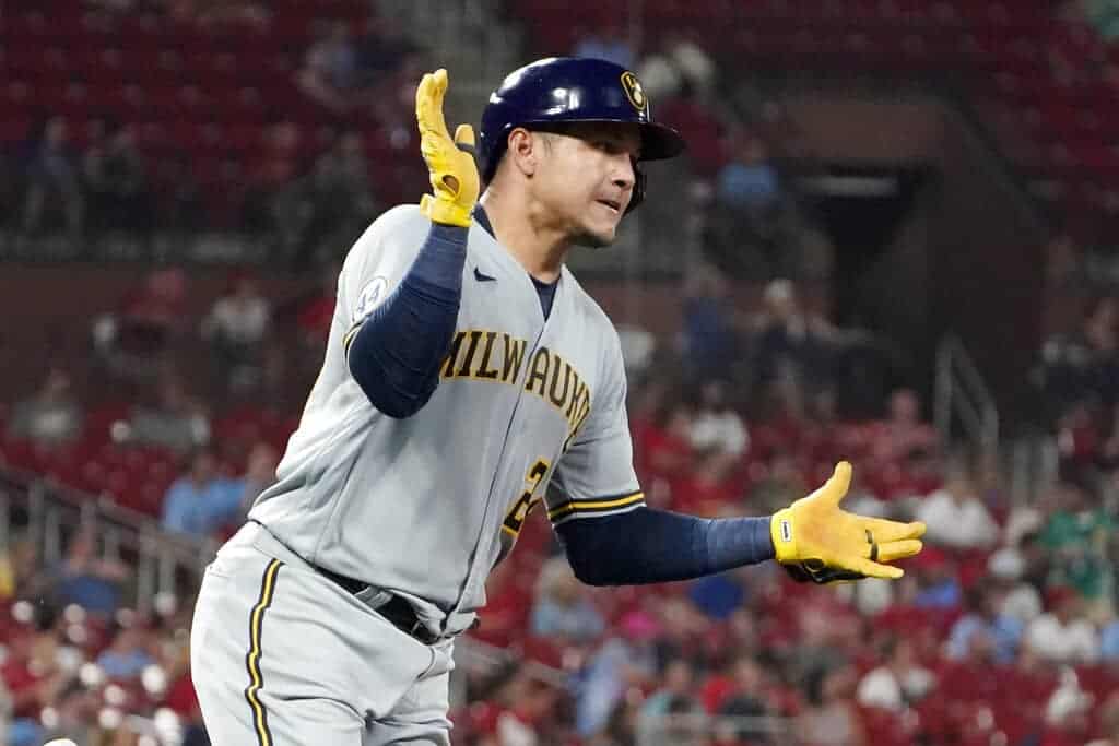 MLB DFS Picks, top stacks and pitchers for Yahoo, DraftKings & FanDuel daily fantasy baseball lineups, including the Brewers | Friday, 8/20