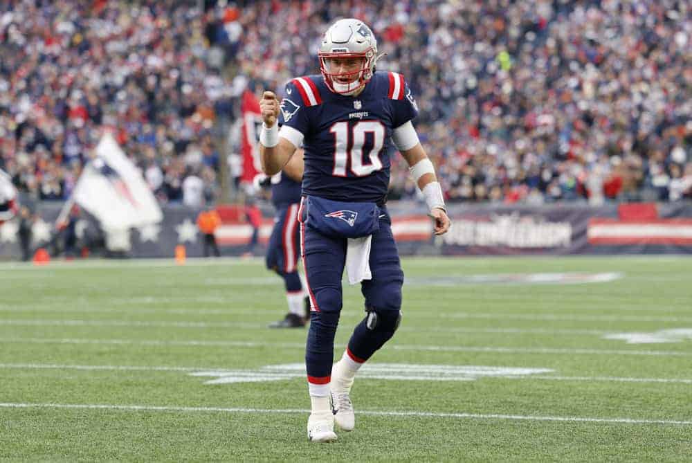 NFL DFS Showdown Live Before Lock MNF Week 14 | Patriots-Cardinals