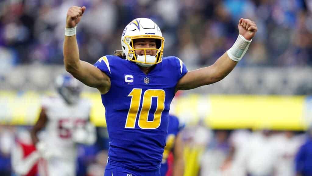 Showdown NFL DFS Strategy MNF Week 16 Chargers-Colts