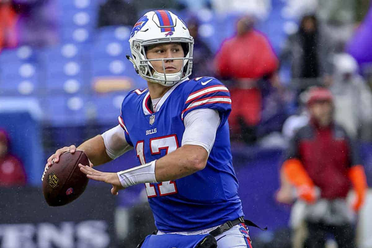 Sleeper Fantasy NFL Picks & Predictions: SNF + Josh Allen Free Square? Yes Please