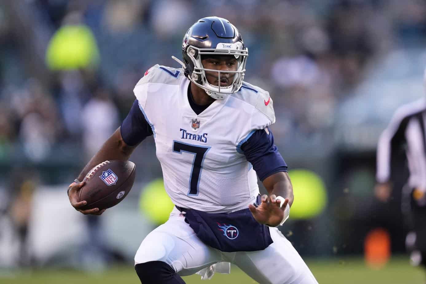 NFL DFS Showdown Live Before Lock TNF Week 17 | Cowboys-Titans