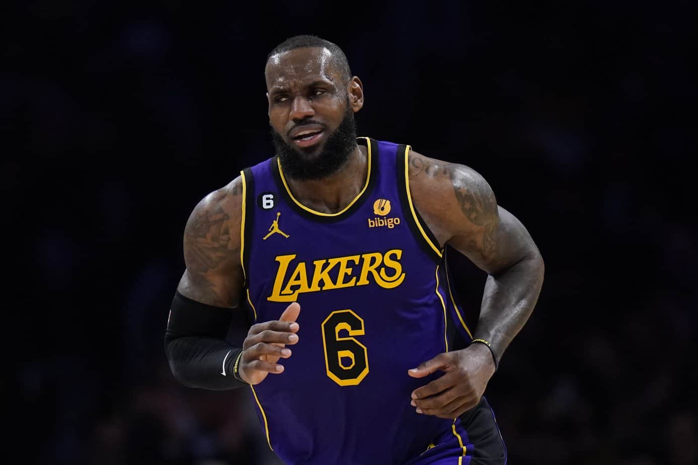 We find the best NBA DFS game environments to target today, Saturday, March 16, including Lakers-Warriors and more. Read our advice here...